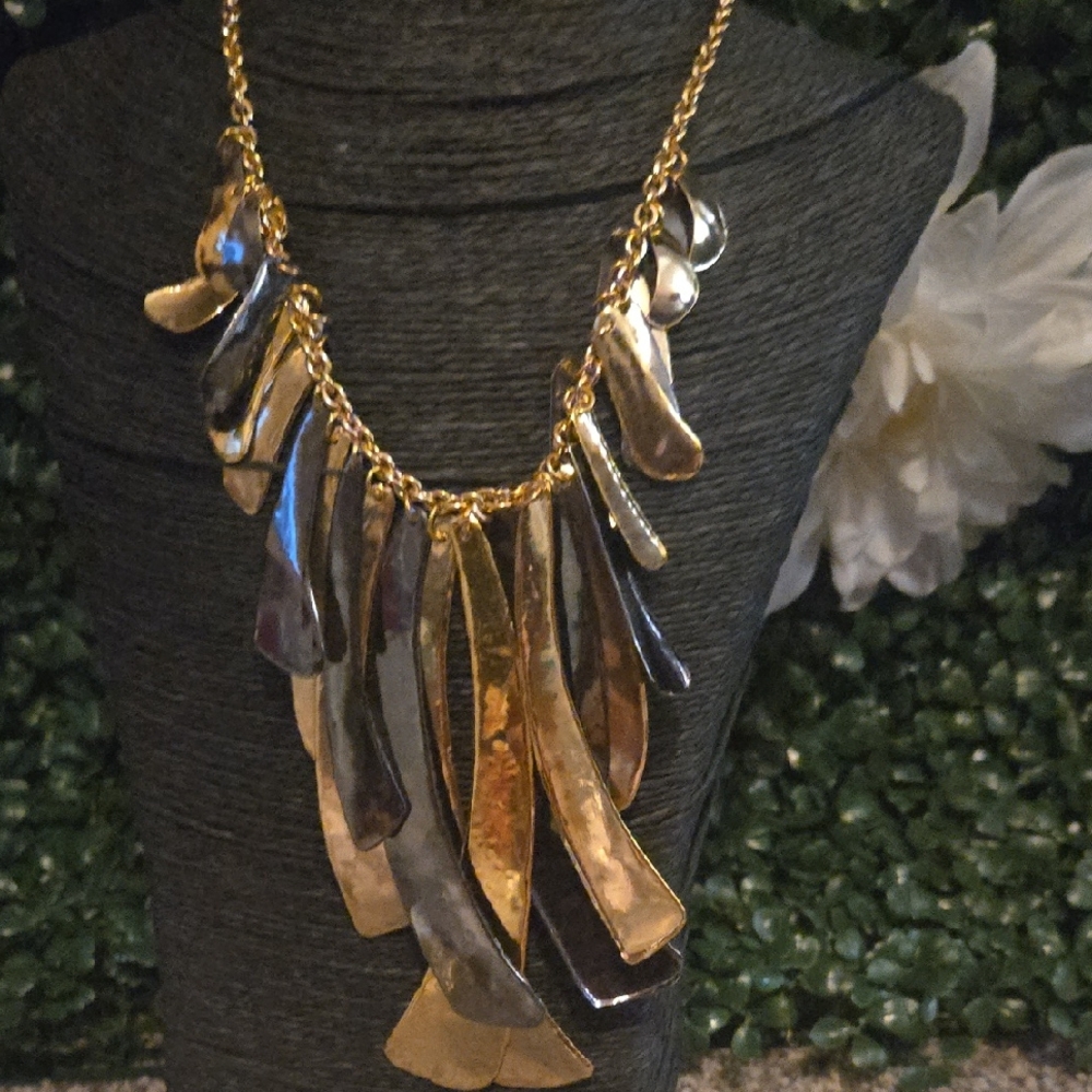Elegant Gold and Silver Women's Necklace With Matching Earrings